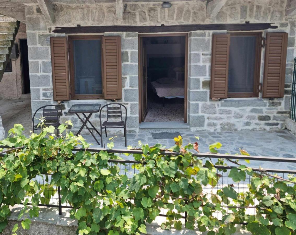 Ferienwohnung Οικιεσ Παλιοσ Φουρνοσ Pramanta Exterior foto
