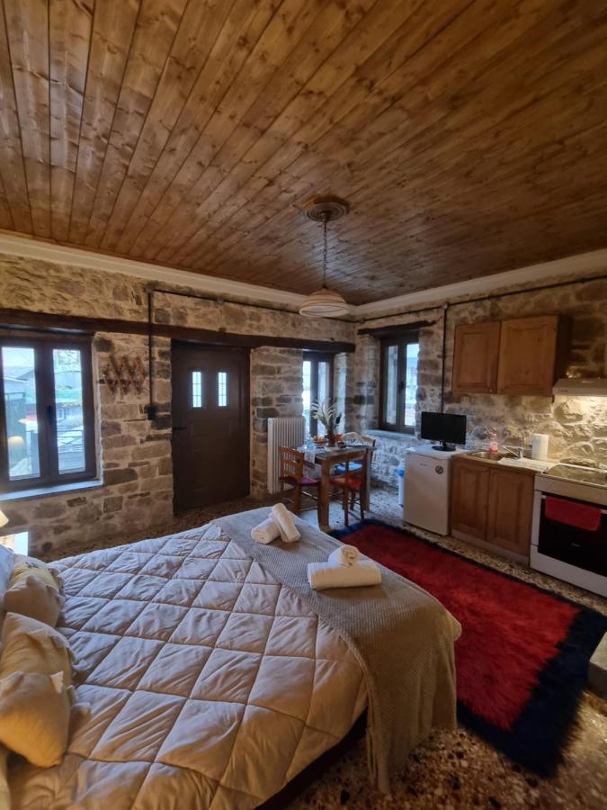 Ferienwohnung Οικιεσ Παλιοσ Φουρνοσ Pramanta Exterior foto