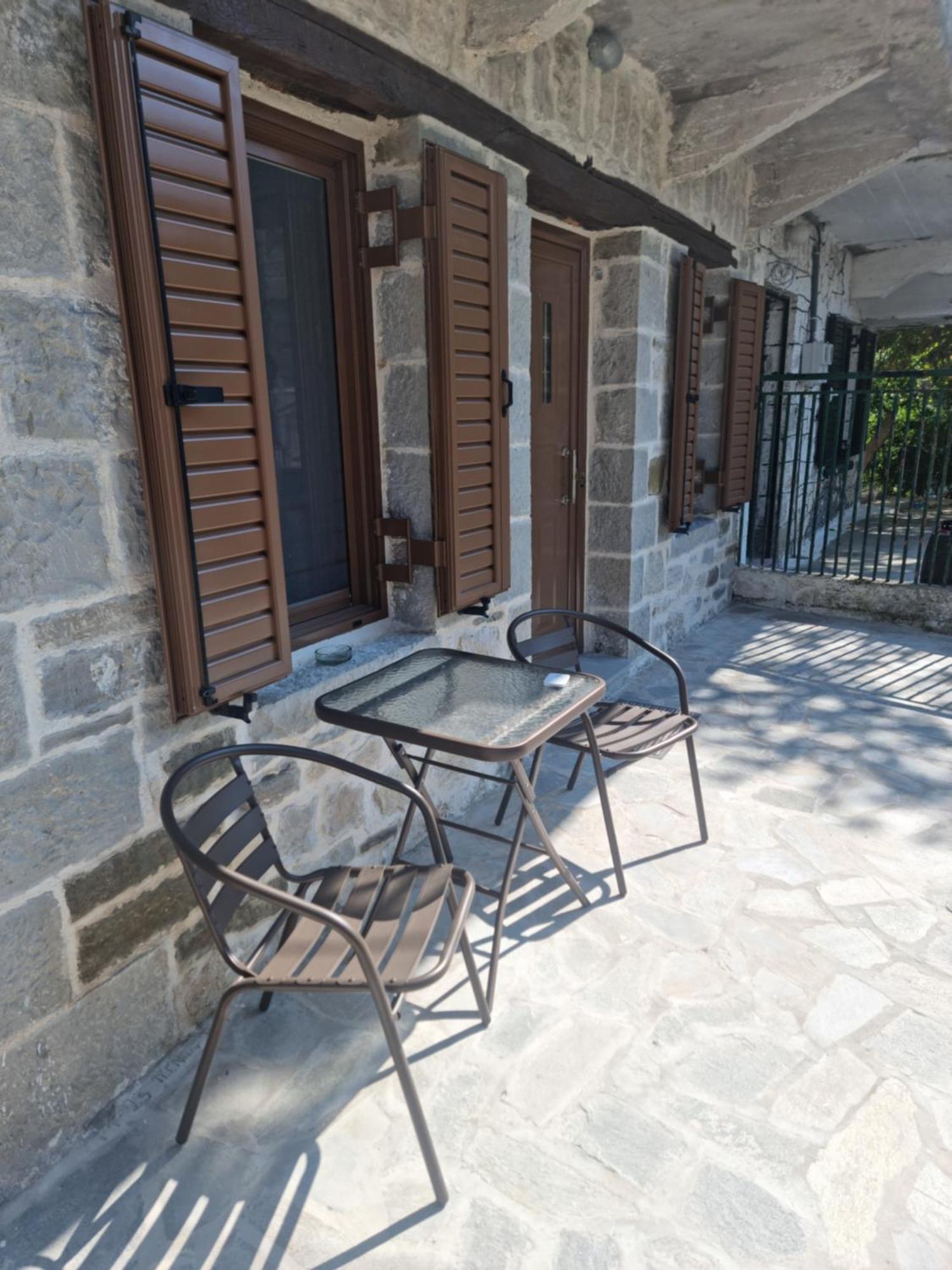 Ferienwohnung Οικιεσ Παλιοσ Φουρνοσ Pramanta Exterior foto